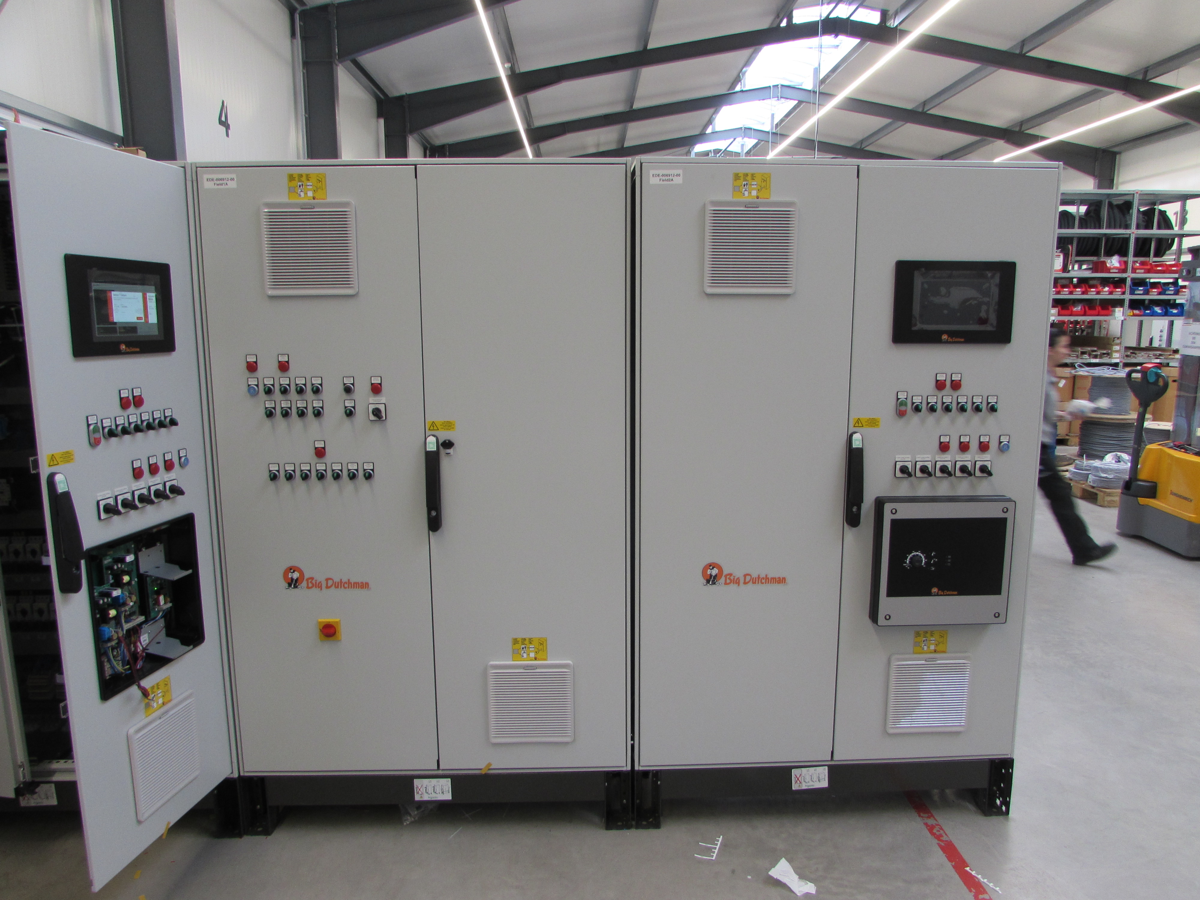 Control cabinet layer house - UV788 4r5t